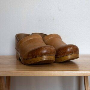 Dansko Clogs, Olde Gold, Size 41